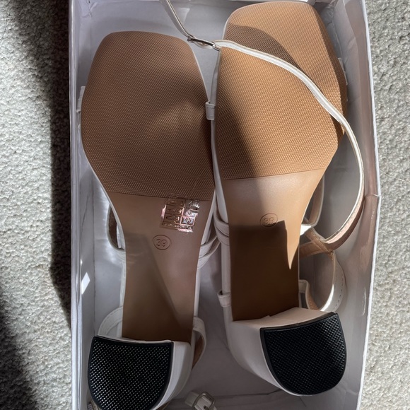 Shien minimalist ankle strap chunky sandles - Picture 4 of 5